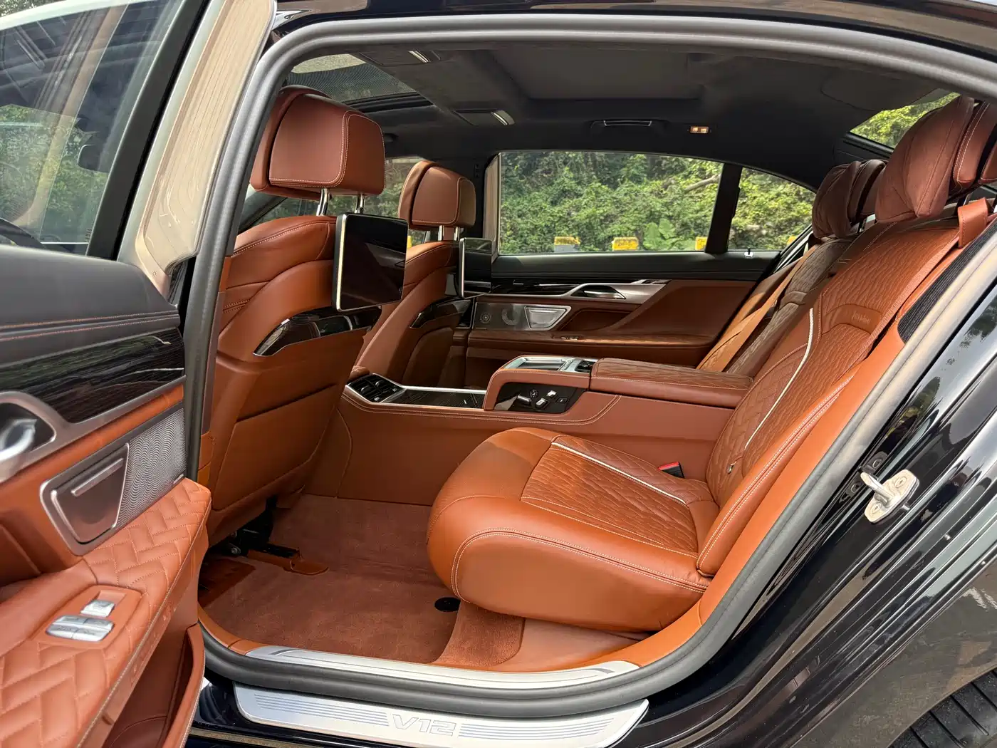 BMW 7 Series 2019 M760Li xDrive V12 Sport Package фото 11
