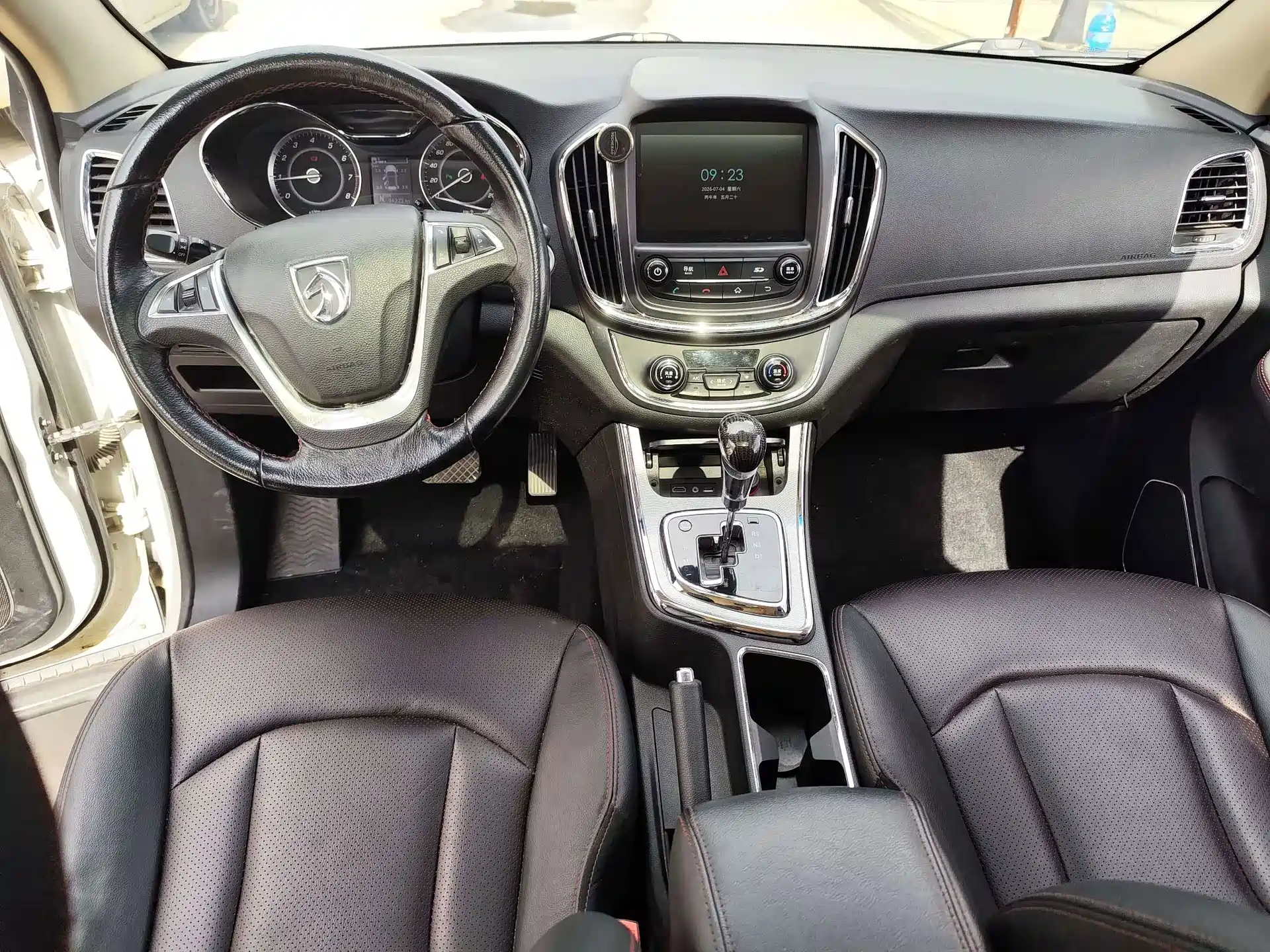 Фото 5 - Baojun 560