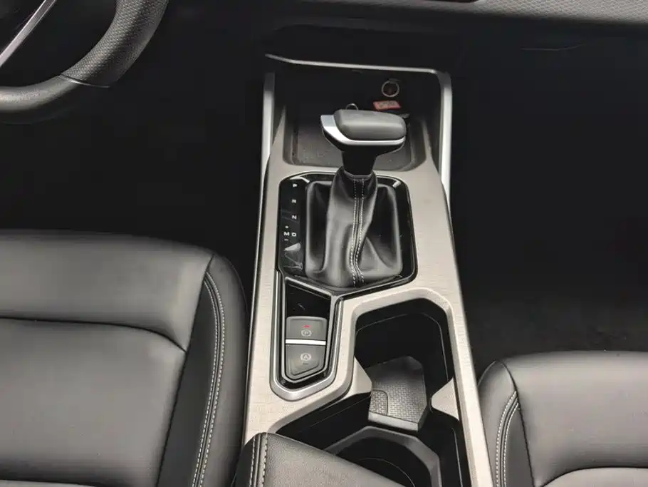 Geely Emgrand 2025 2025 4th Generation 1.5L CVT Starlight Edition