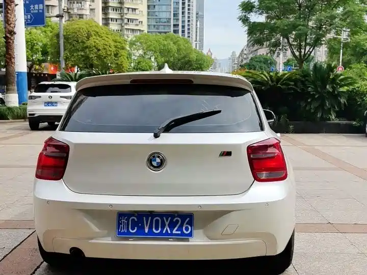 BMW 1 Series (Import) 2013 Facelift 116i Leading Model фото 5