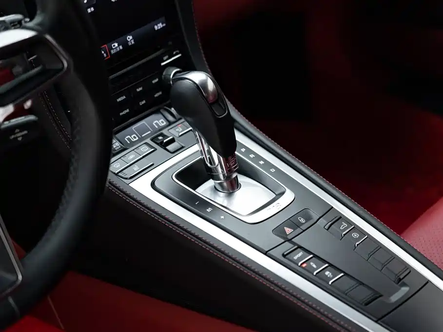 Porsche 718 2018 Cayman 2.0T фото 15