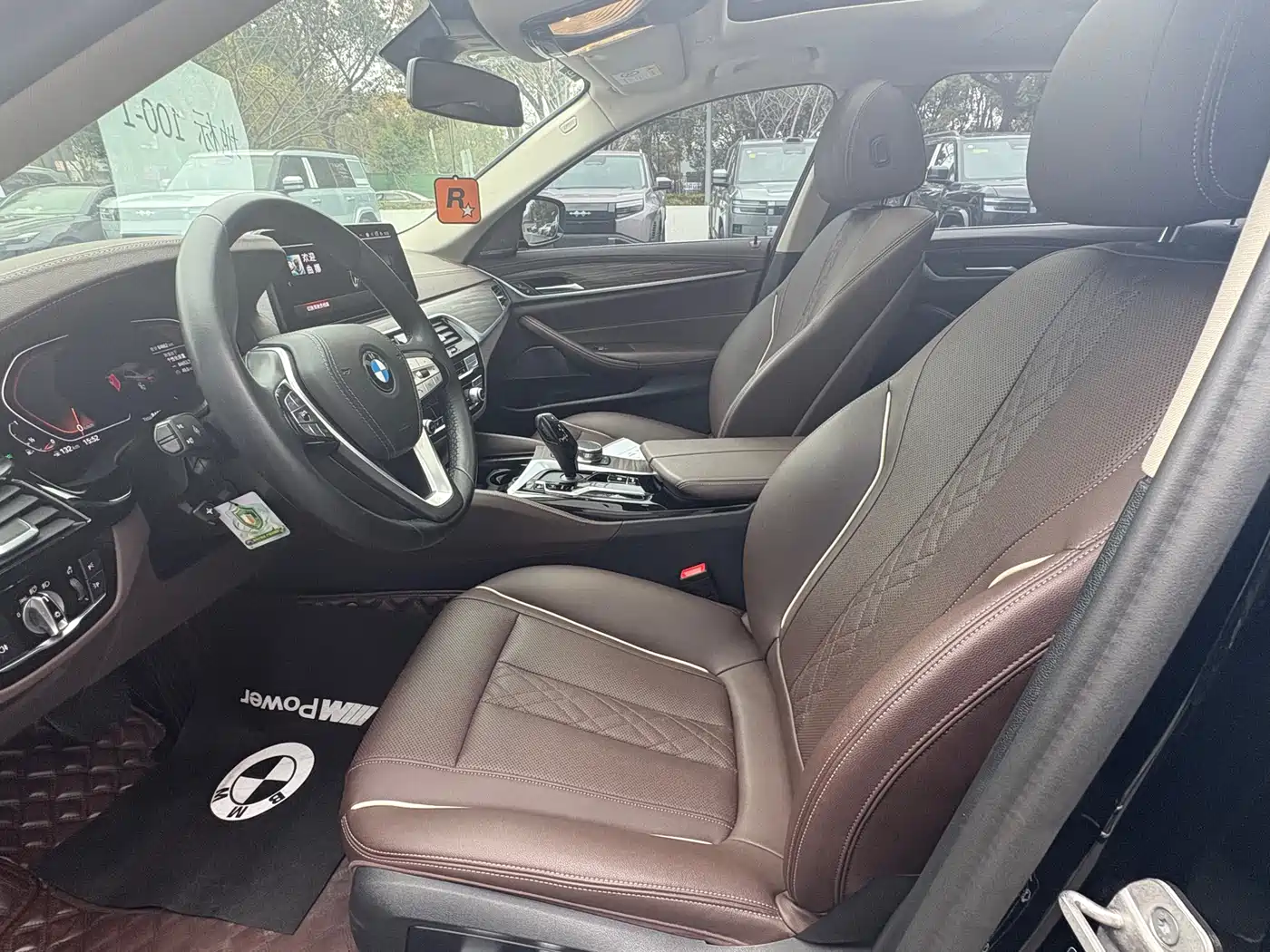 BMW 5 Series 2023 530Li Leading Luxury Package фото 4
