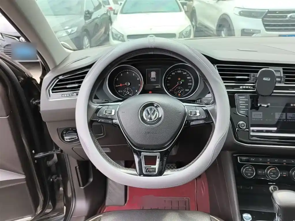 Volkswagen Tiguan L 2017 330TSI Automatic 2WD Flagship Edition фото 11