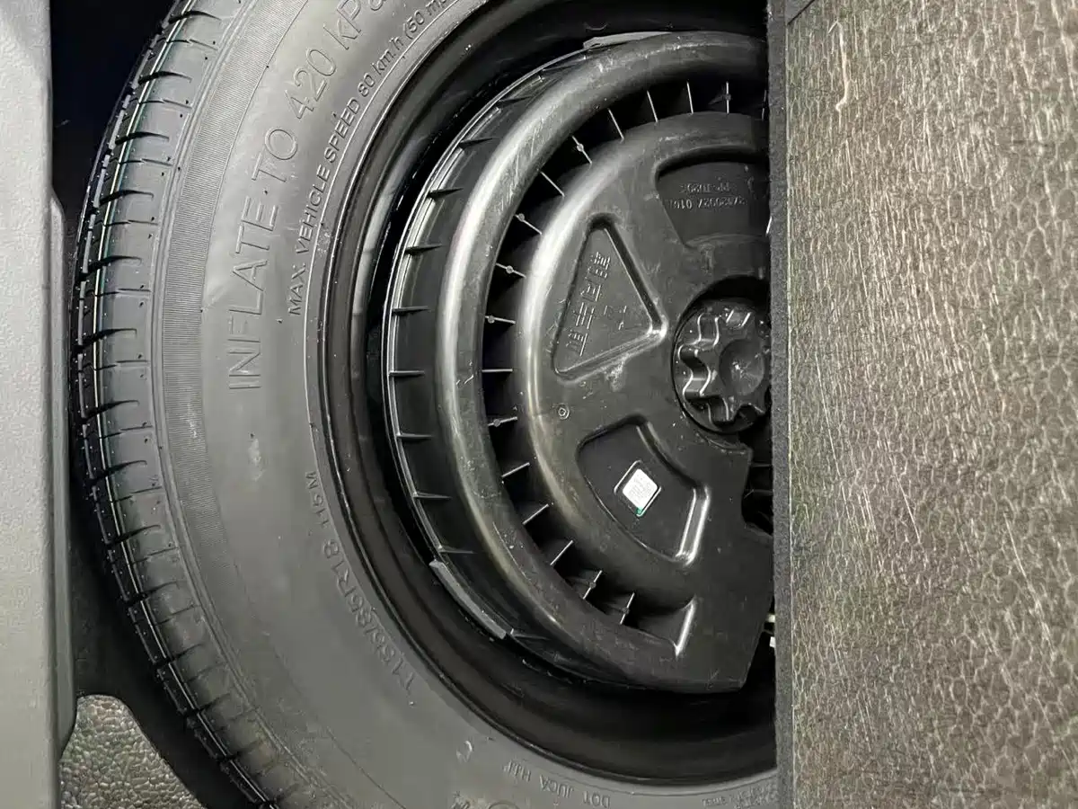 WEI PAI WEI BRAND VV6