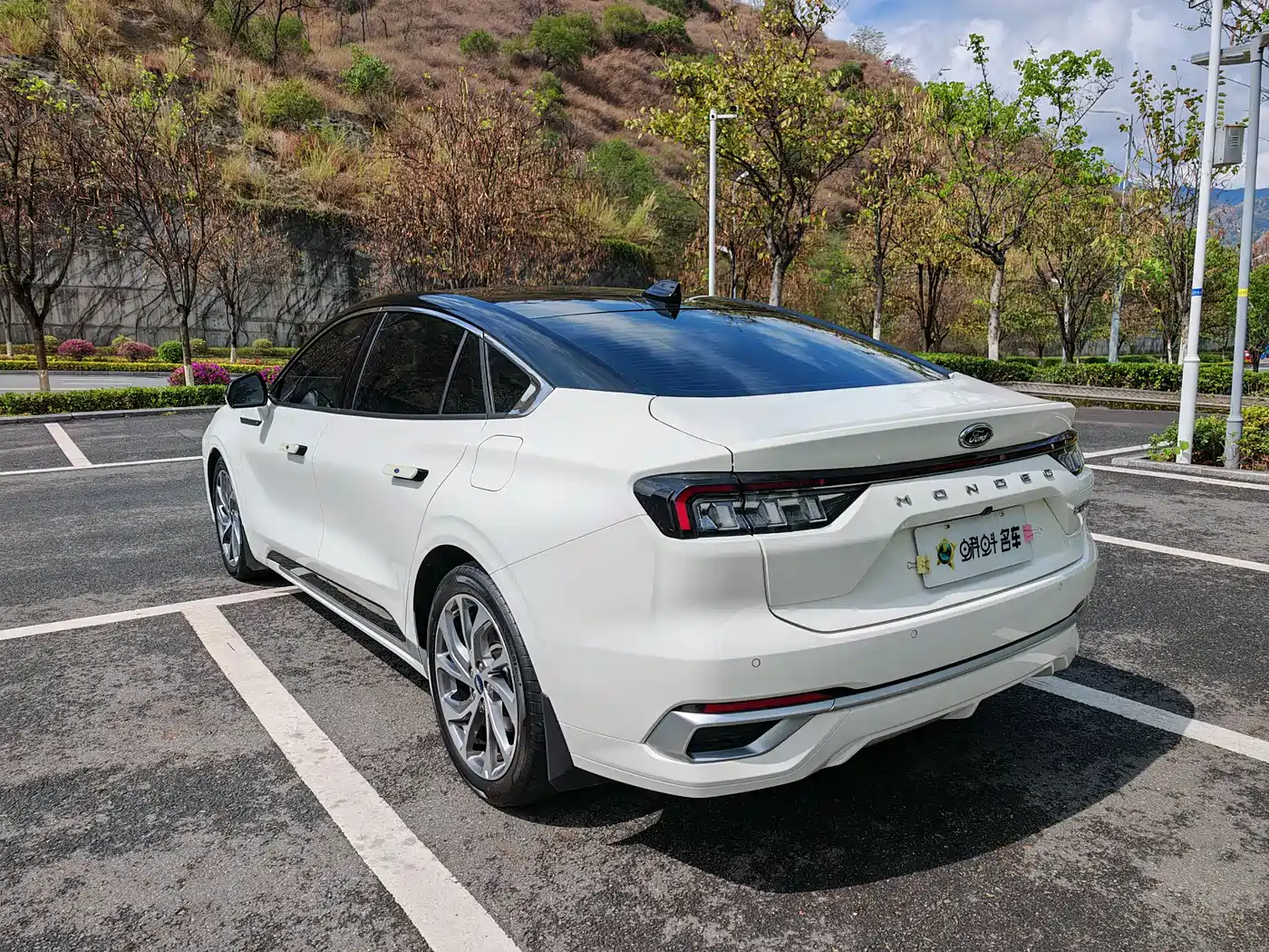 FORD MONDEO