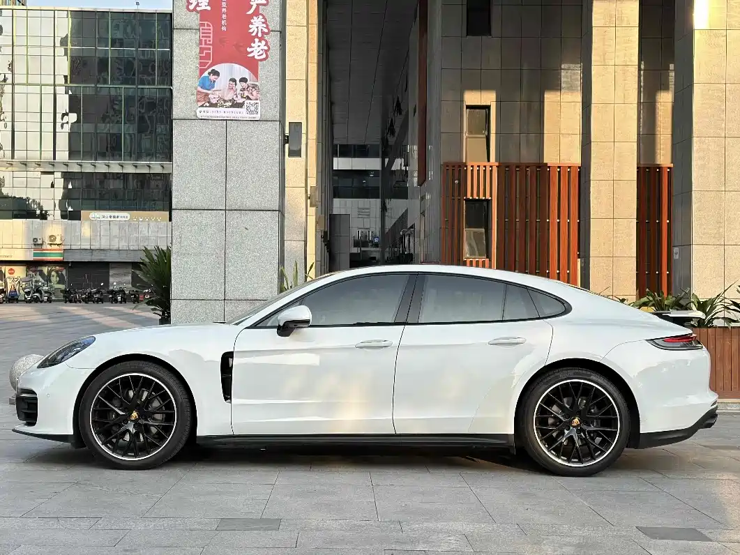 Porsche Panamera 2021 Model Panamera 2.9T фото 4