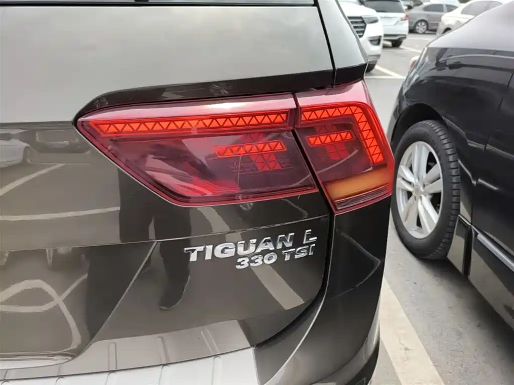 Volkswagen Tiguan L 2017 330TSI Automatic 2WD Flagship Edition фото 8