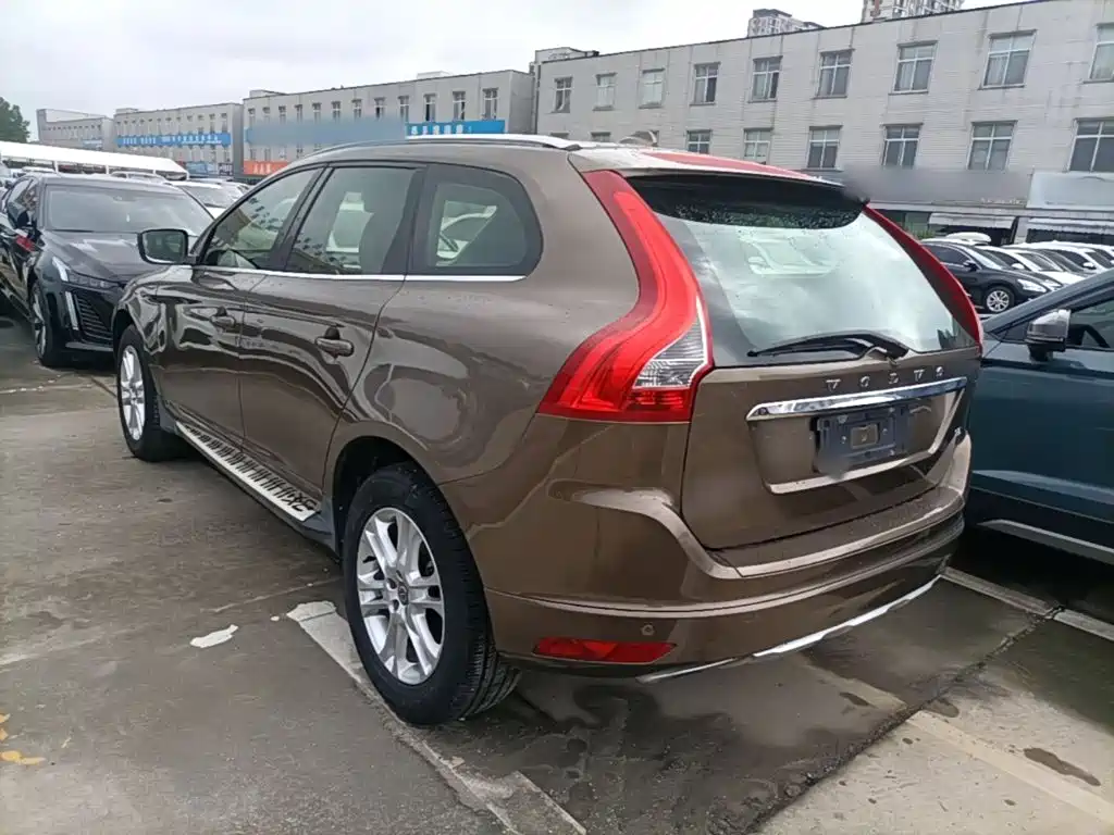 Фото 5 - Volvo XC60