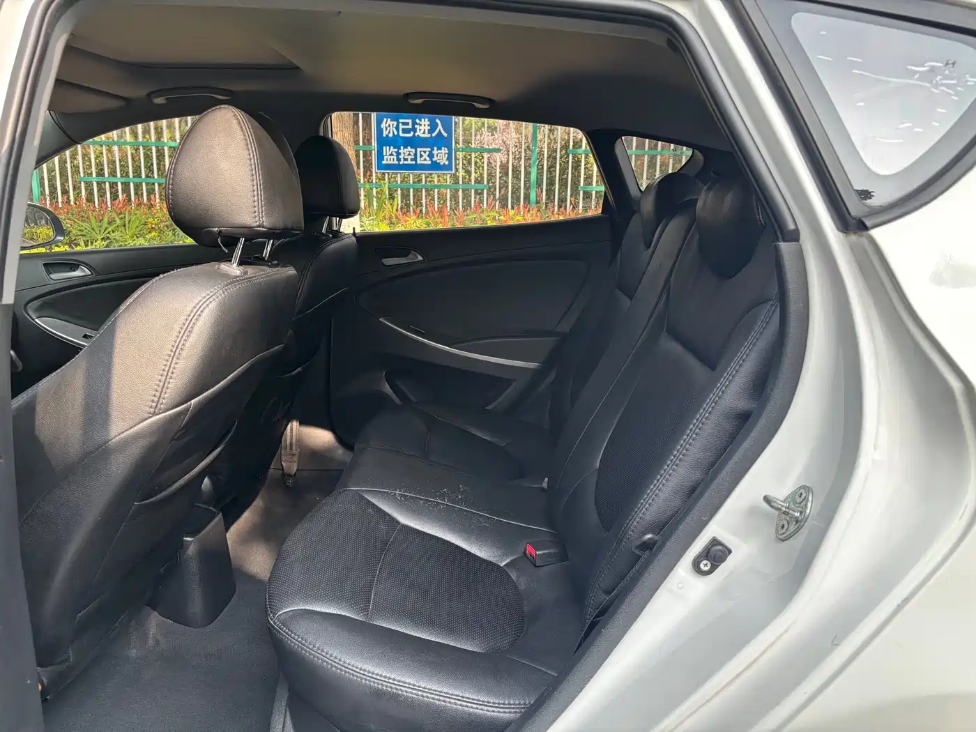 Hyundai Reina 2014 Model 1.4L Automatic GLX фото 10