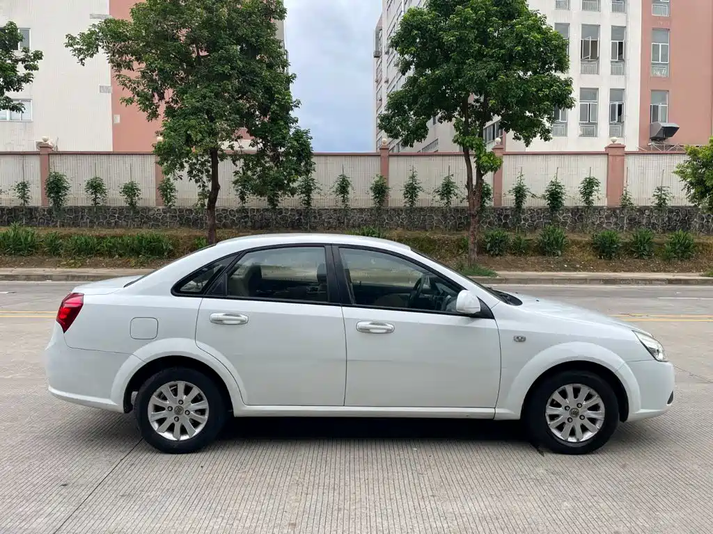 Фото 12 - Buick Excelle