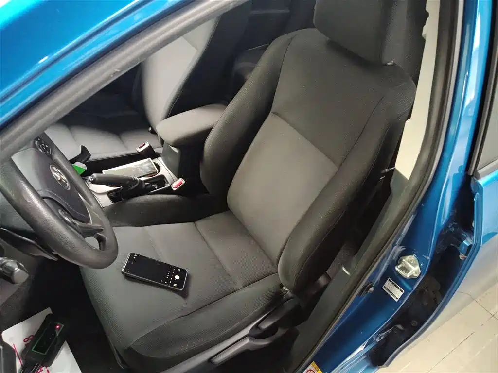 Toyota Levin 2016 Hybrid 1.8H GS E-CVT Elite Sunroof фото 15