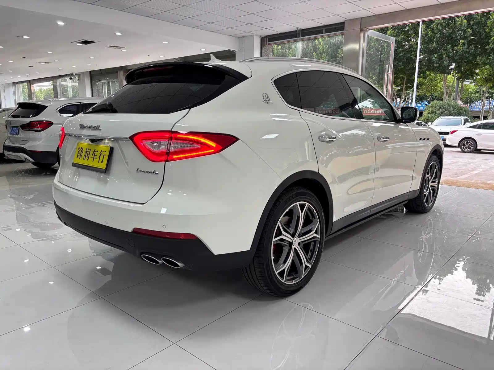 صورة 6 - Maserati Levante