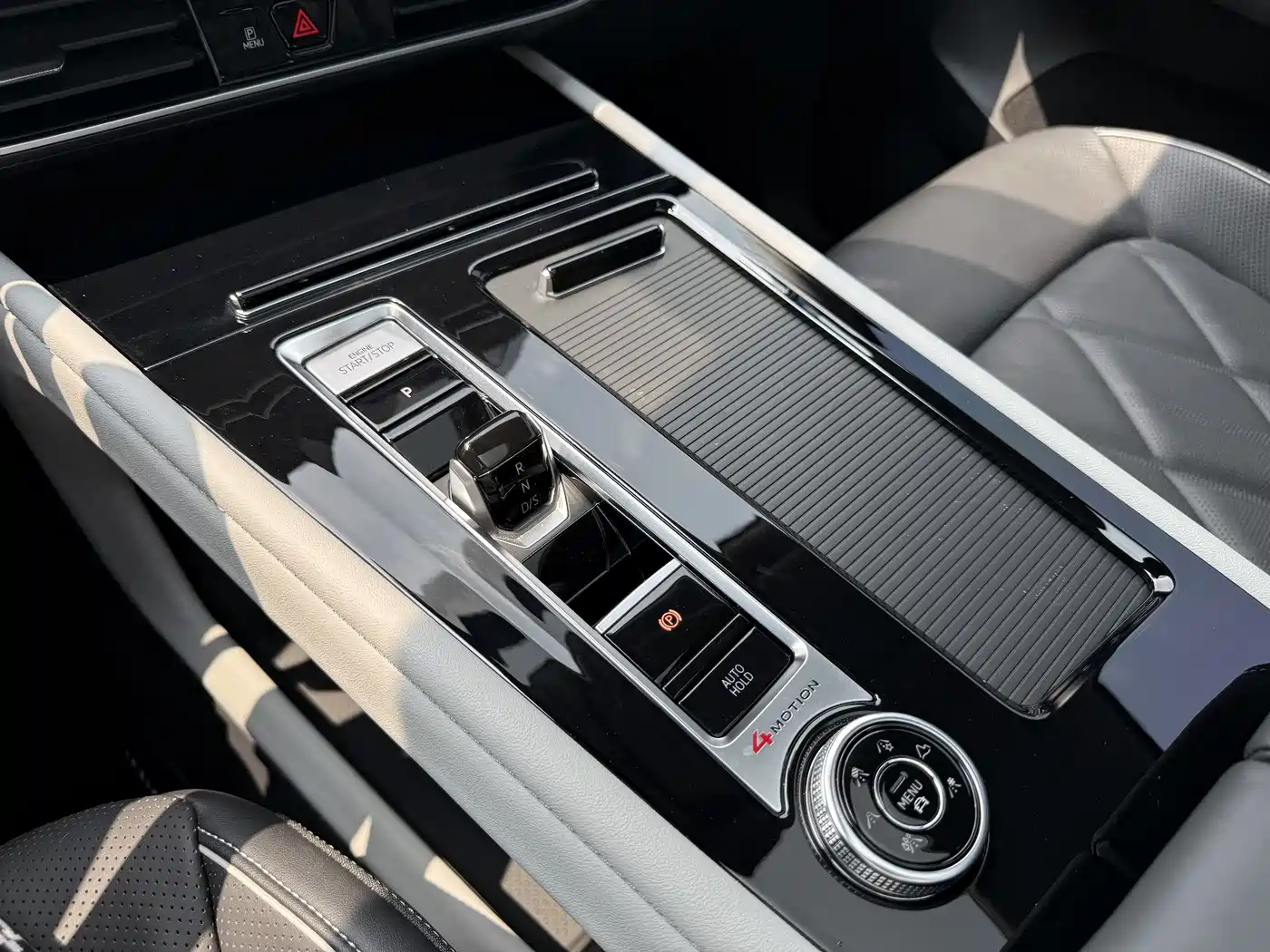 Volkswagen Teramont 2024 380TSI 4WD Prestige Flagship Edition фото 17