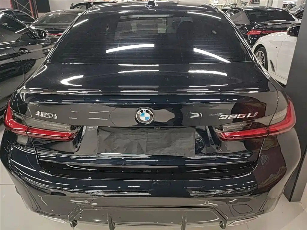 BMW 3 Series 2025 325Li M Sport Package фото 6