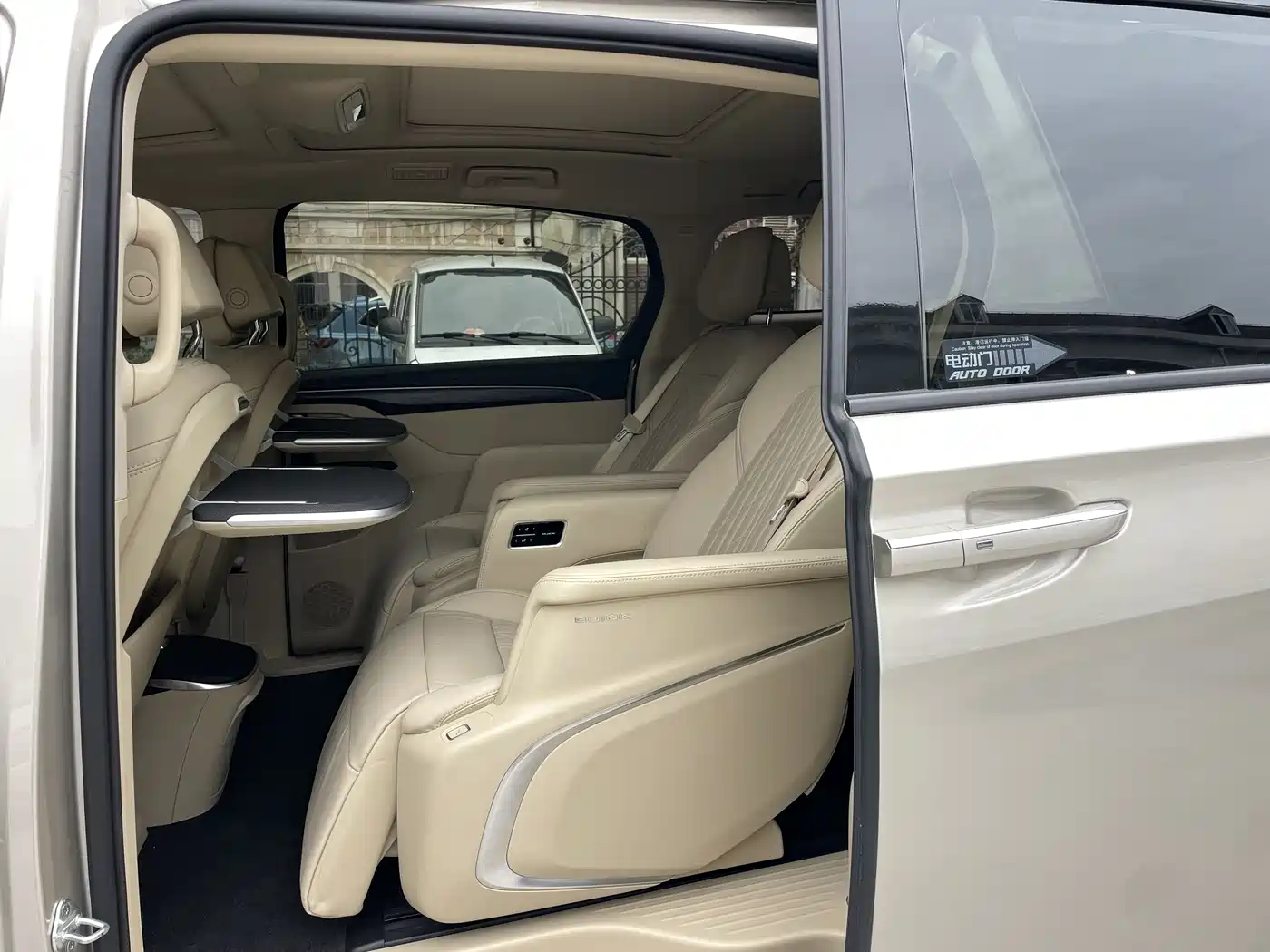 Buick GL8 2020 Model ES Landglory 653T Luxury фото 21