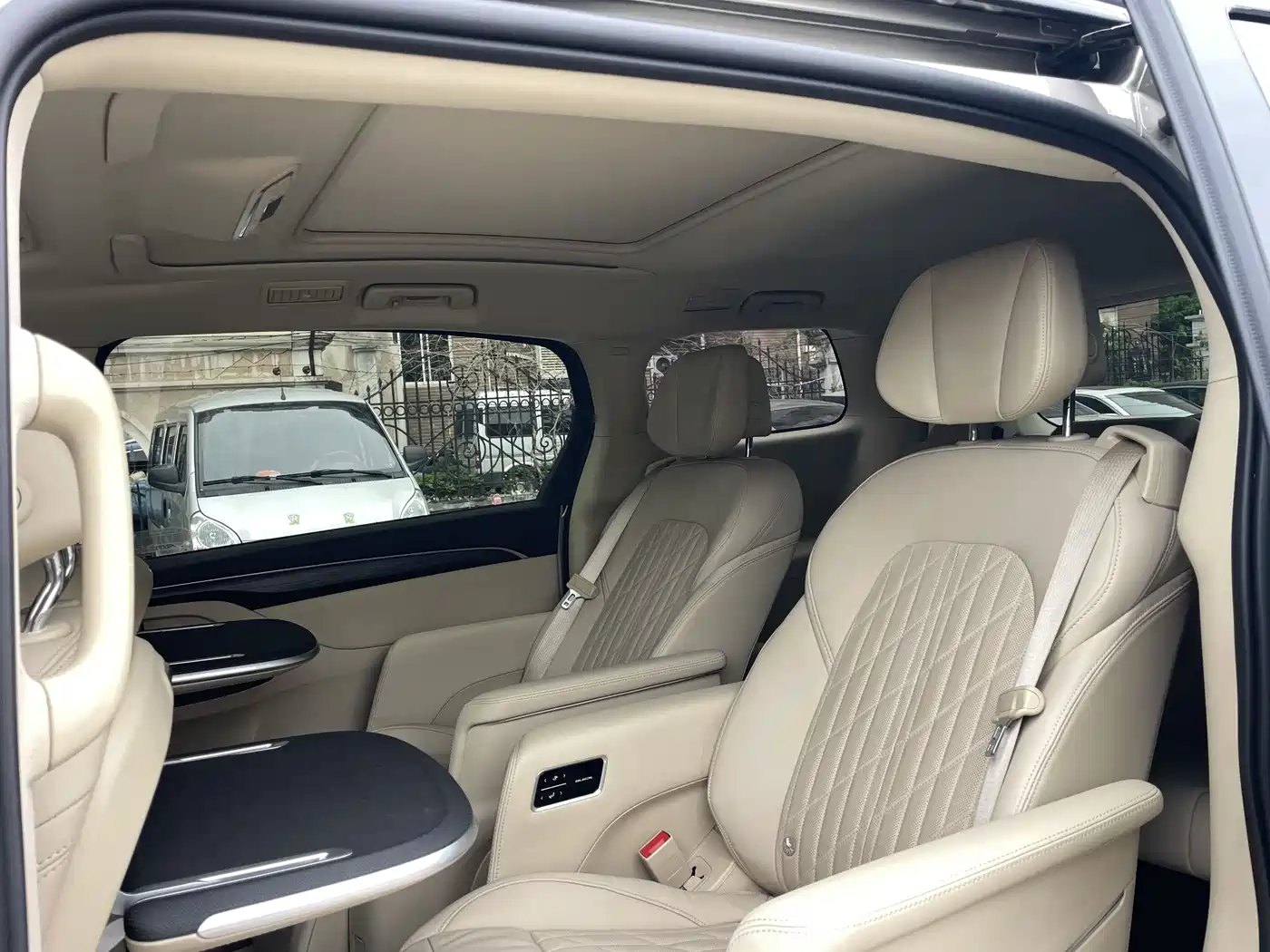 Buick GL8 2020 Model ES Landglory 653T Luxury фото 22