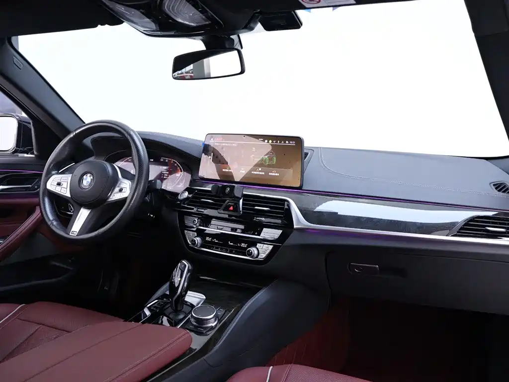 BMW 5 Series 2022 Model Second Facelift 525Li M Sport Package фото 19