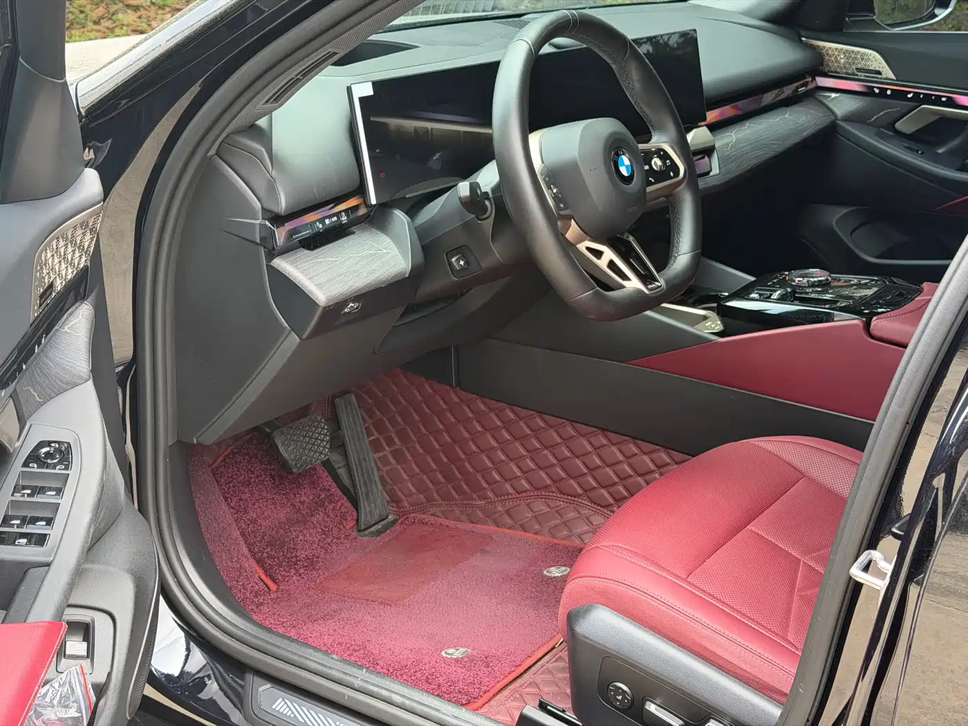 BMW 5 Series 2024 530Li Premium M Sport Package фото 4