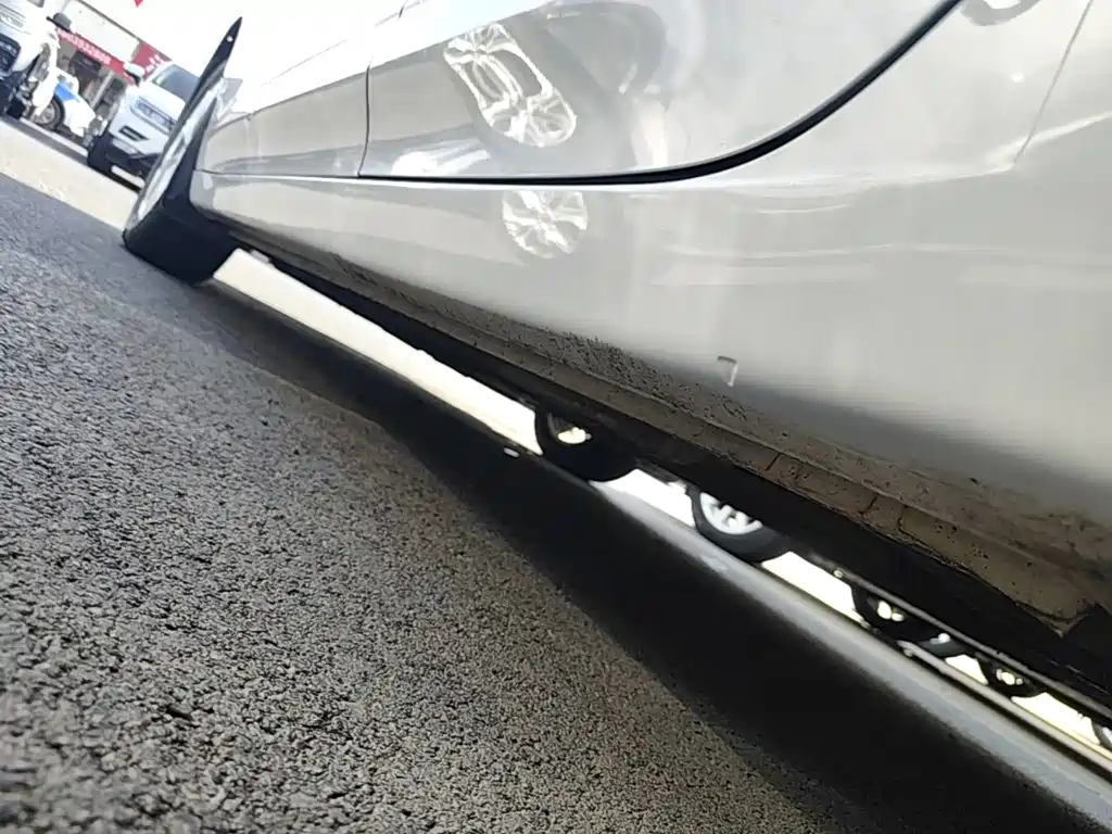 Roewe i5 2018 2019 1.5L Auto 4G-Connected Langyue Edition