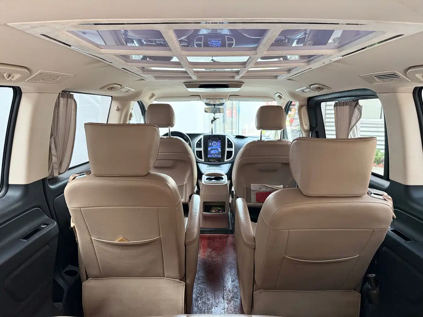 Mercedes-Benz Vito 2018 2.0T Business Edition China VI фото 17