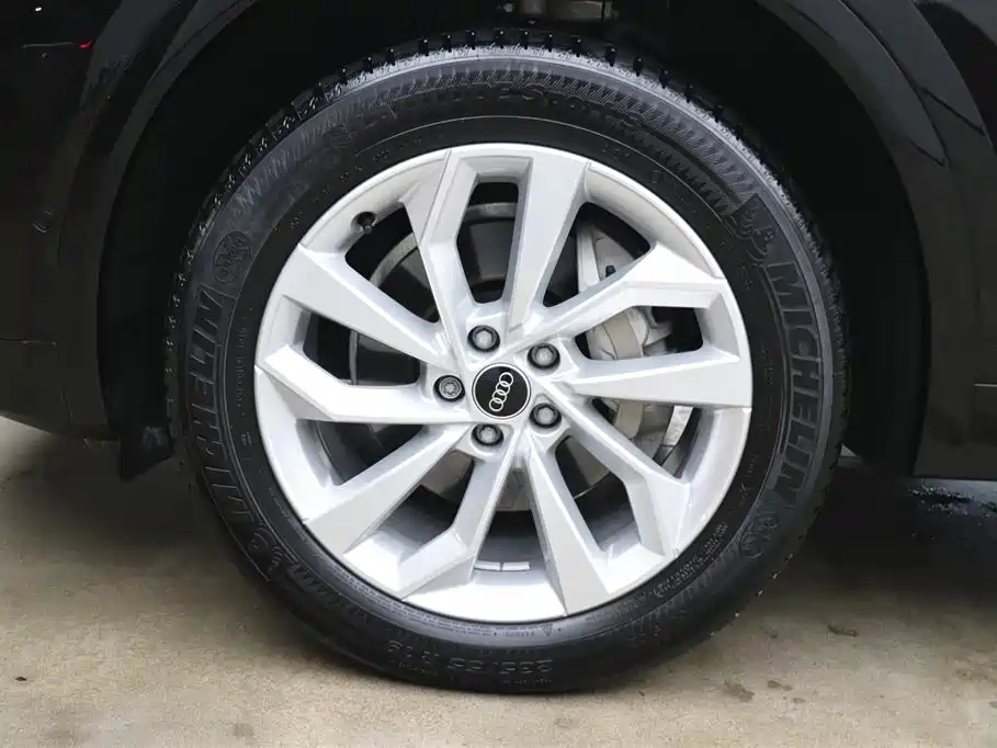 Audi Q5L 2022 Facelift 40T Luxury Dynamic фото 27