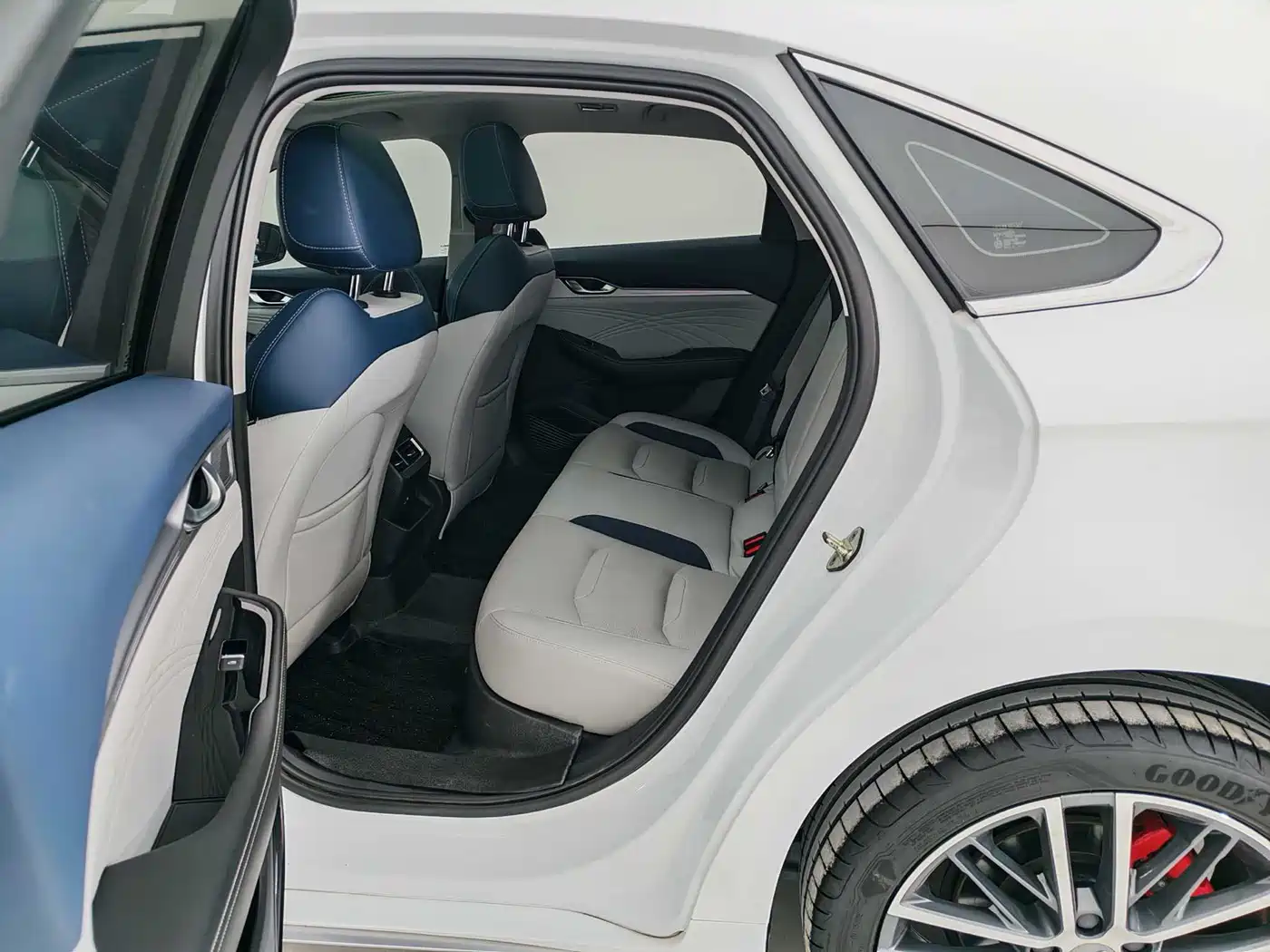 GEELY AUTOMOBILE XINGRUI