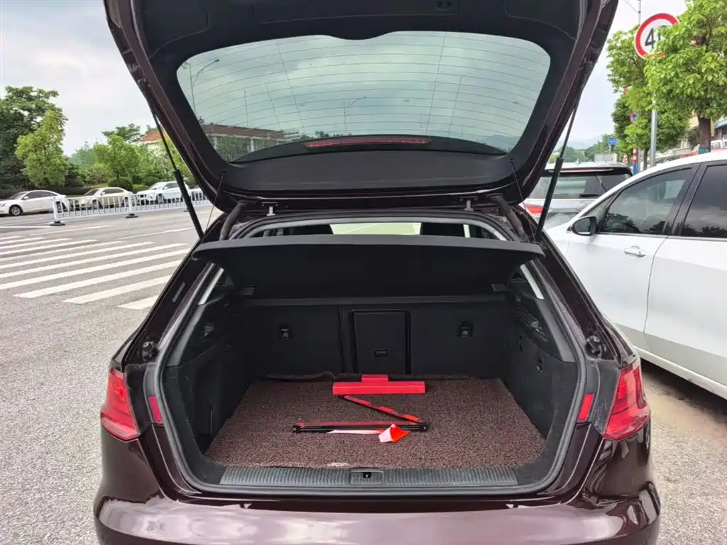 Audi A3 2015 Sportback 40 TFSI Automatic Comfort фото 19
