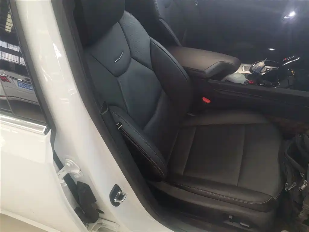 Cadillac CT5 2022 28T Luxury (Standard) фото 25