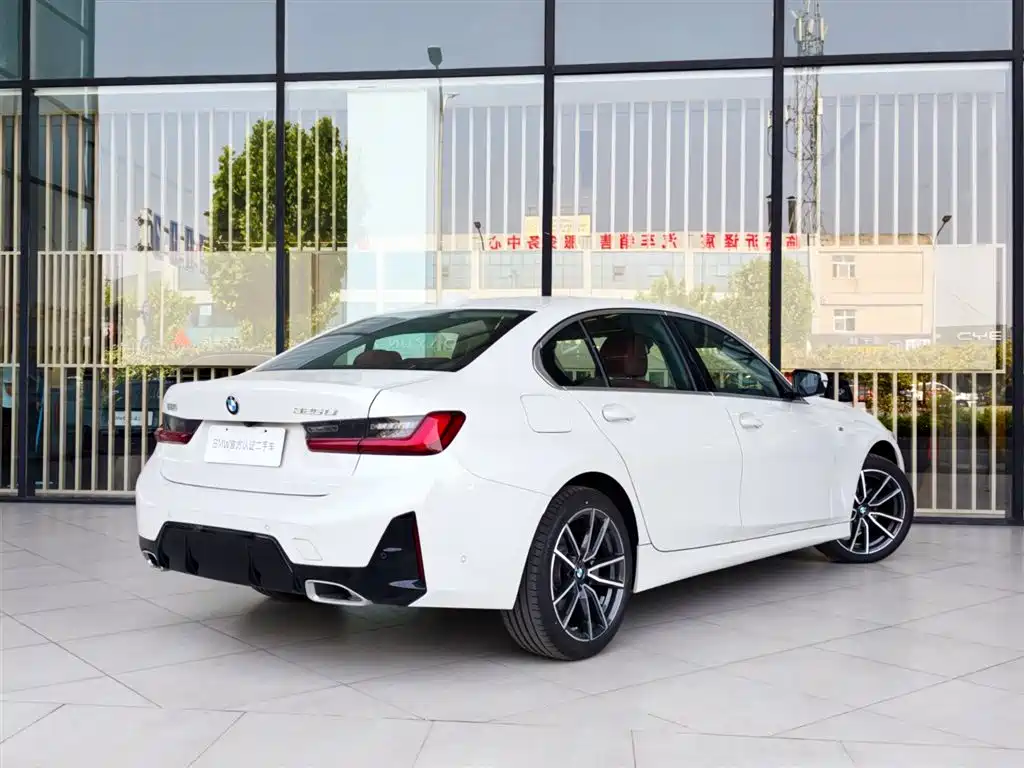 BMW 3 Series 2025 325Li M Sport Package фото 8