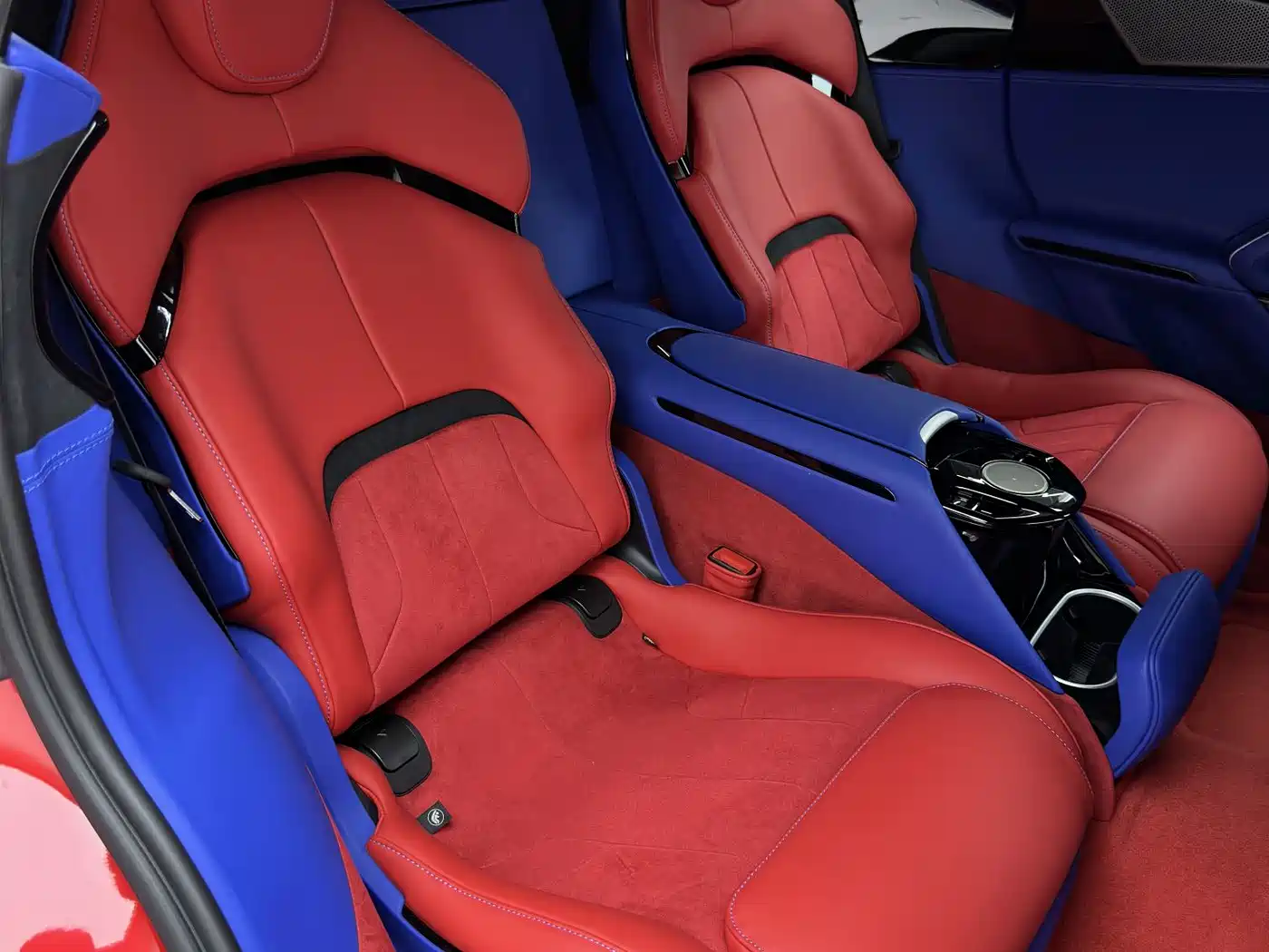 Ferrari Purosangue 2025 2023 6.5L V12