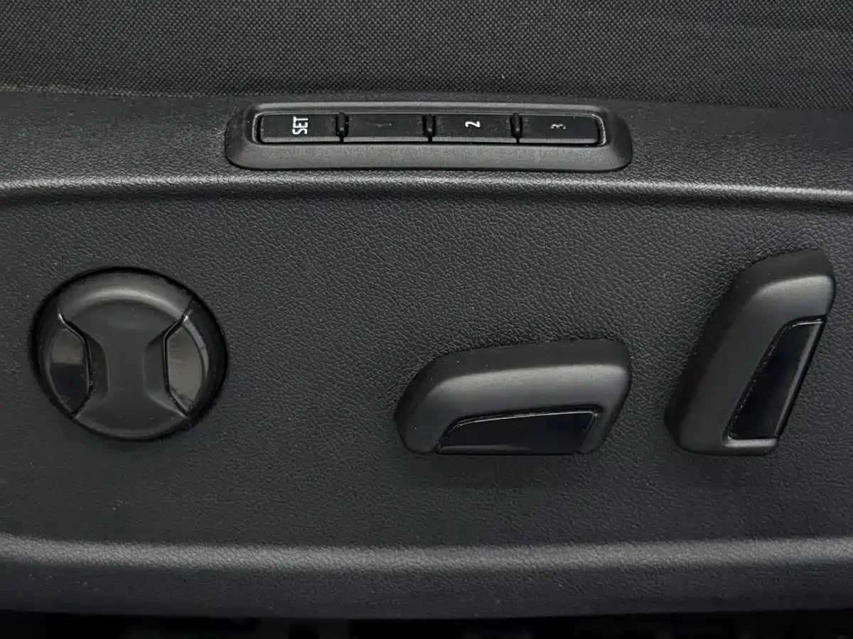 Volkswagen Golf 2021 280TSI DSG R-Line фото 12
