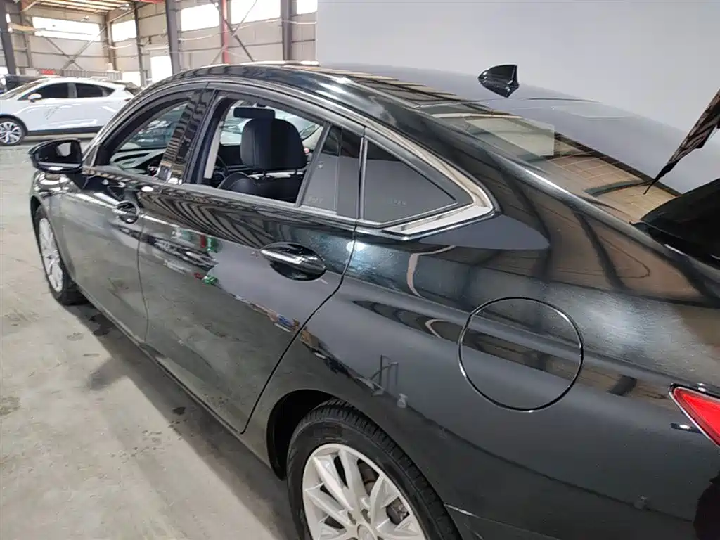 Hongqi H5 2018 30TD Dynamic Edition фото 5