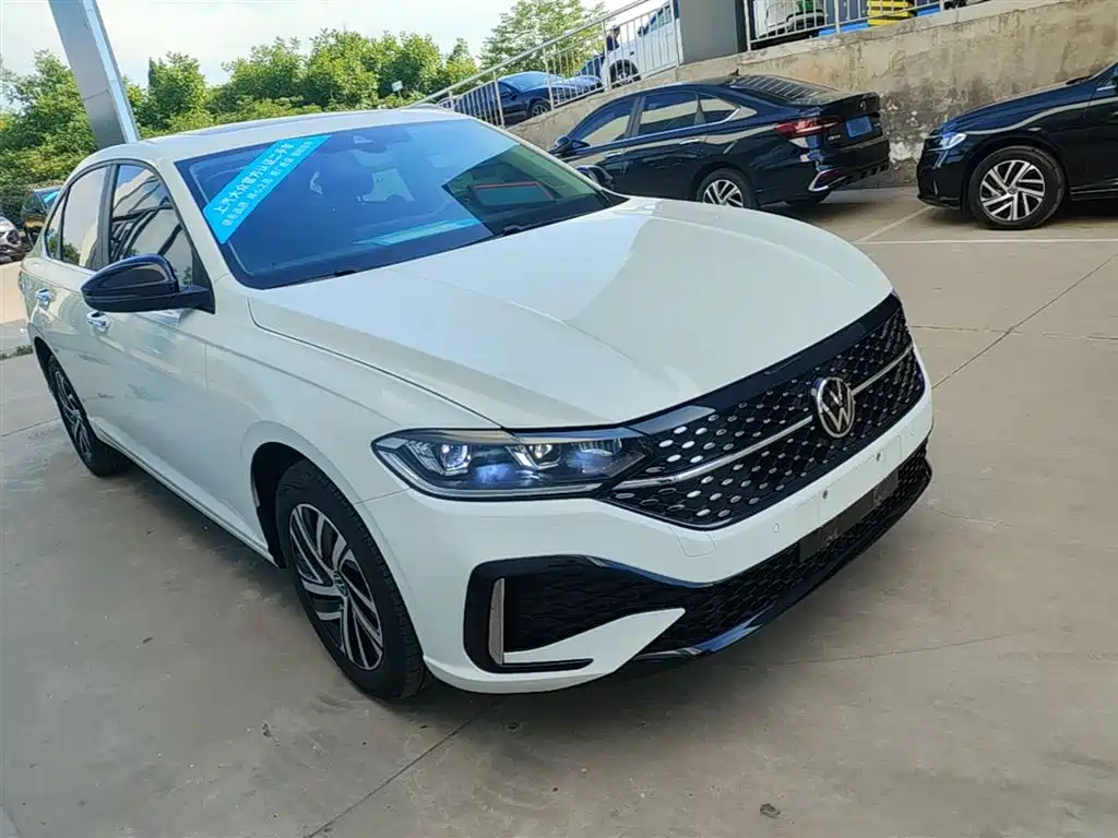 Volkswagen Lavida 2024 Model 300TSI DSG Starlight Leading Edition фото 4