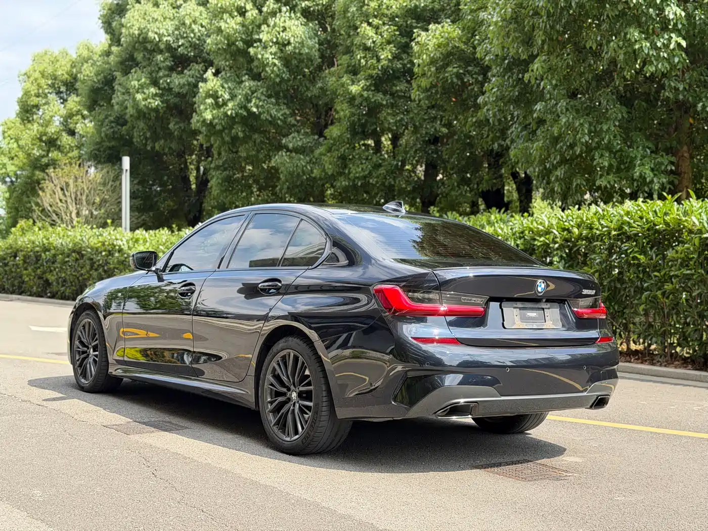 BMW 3 Series 2022 325Li M Sport Shadow Edition фото 12