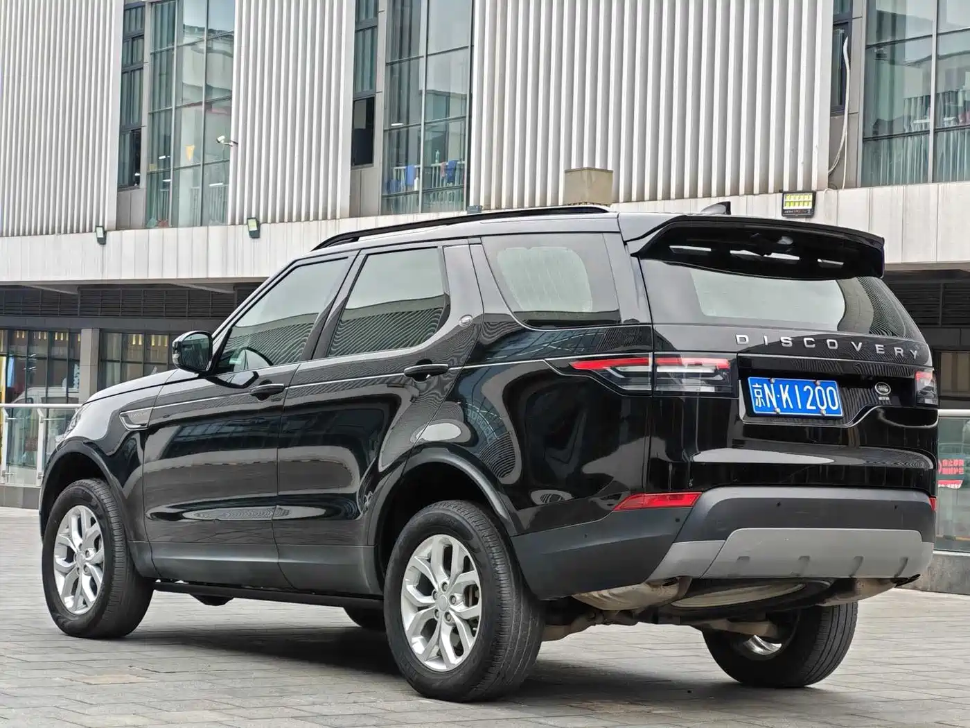 Land Rover Discovery 2020 3.0 SC V6 SE фото 15