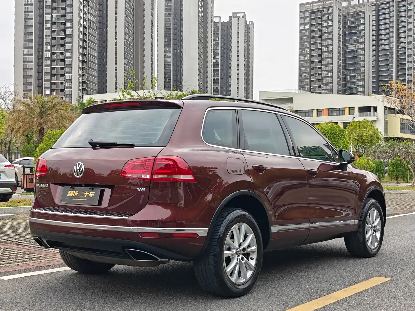 VOLKSWAGEN TOUAREG