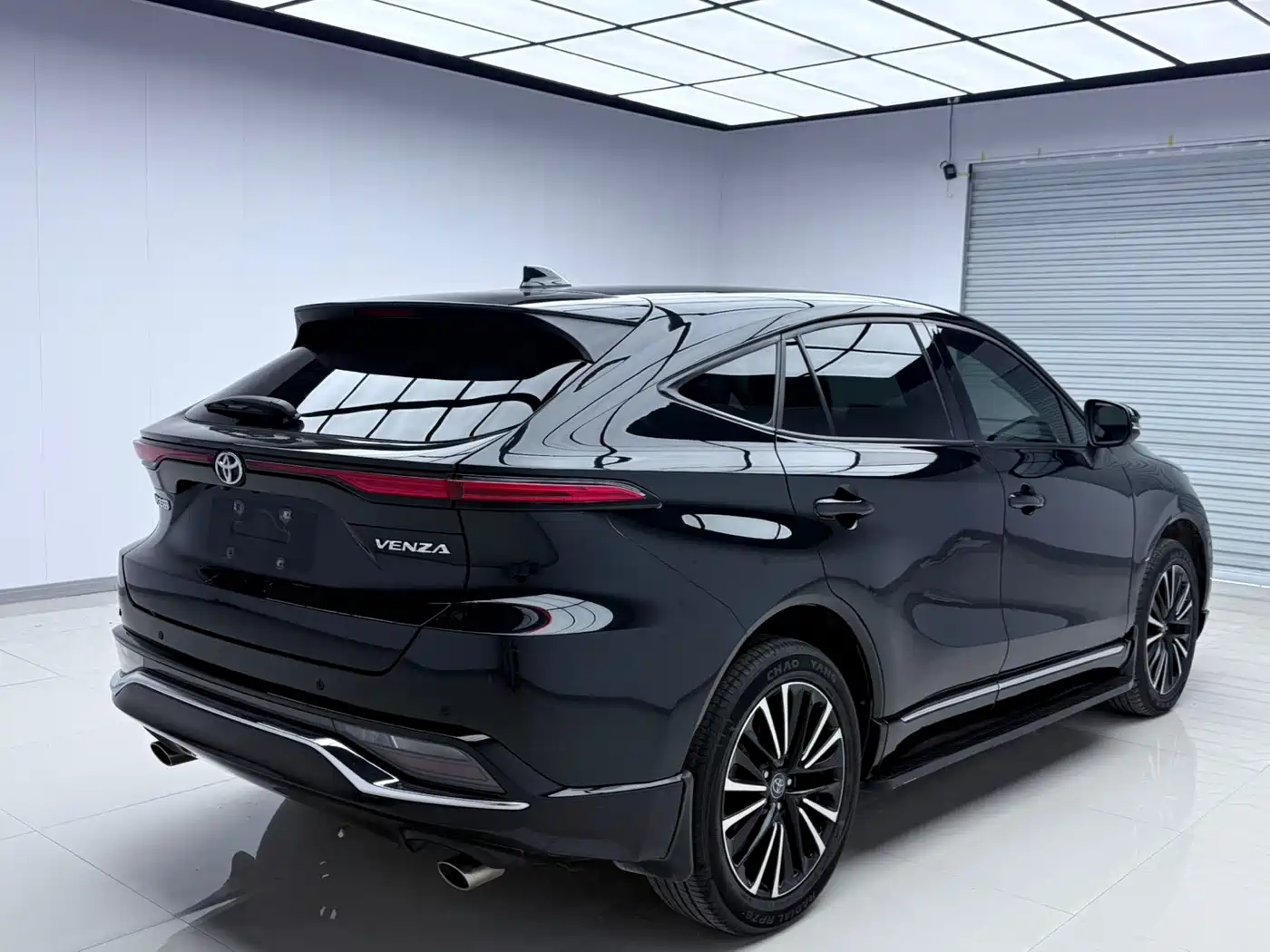 Toyota Venza 2022 2.0L CVT 2WD Premium фото 5