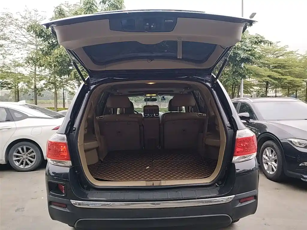 Toyota Highlander 2012 2.7L 2WD 7-Seater Luxury Edition фото 19