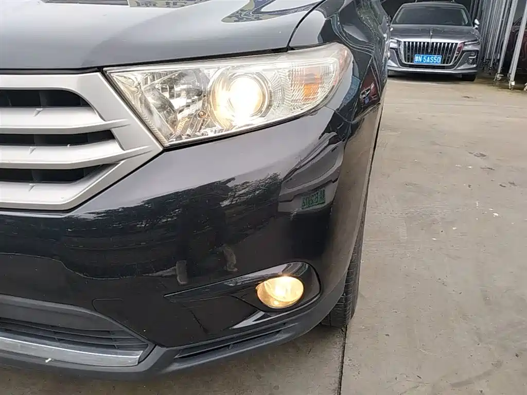 Toyota Highlander 2012 2.7L 2WD 7-Seater Luxury Edition фото 24