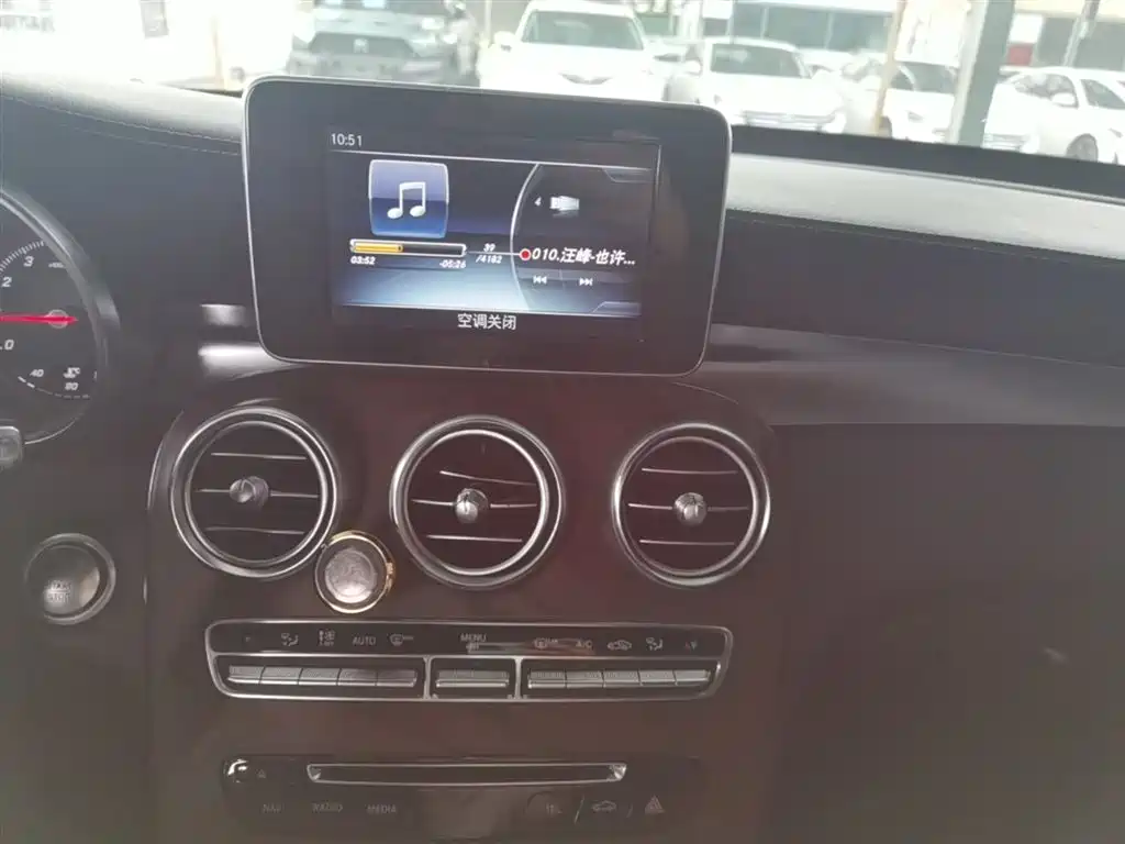 Mercedes-Benz GLC 2016 GLC 300 4MATIC Dynamic фото 13