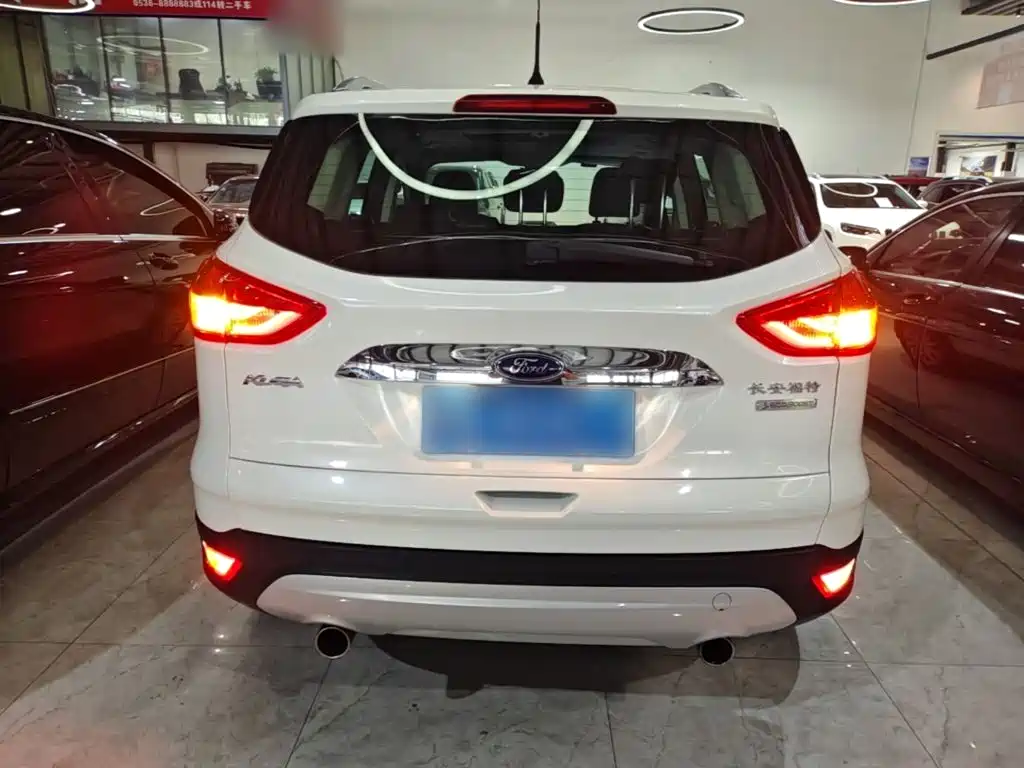 Фото 6 - Ford Kuga