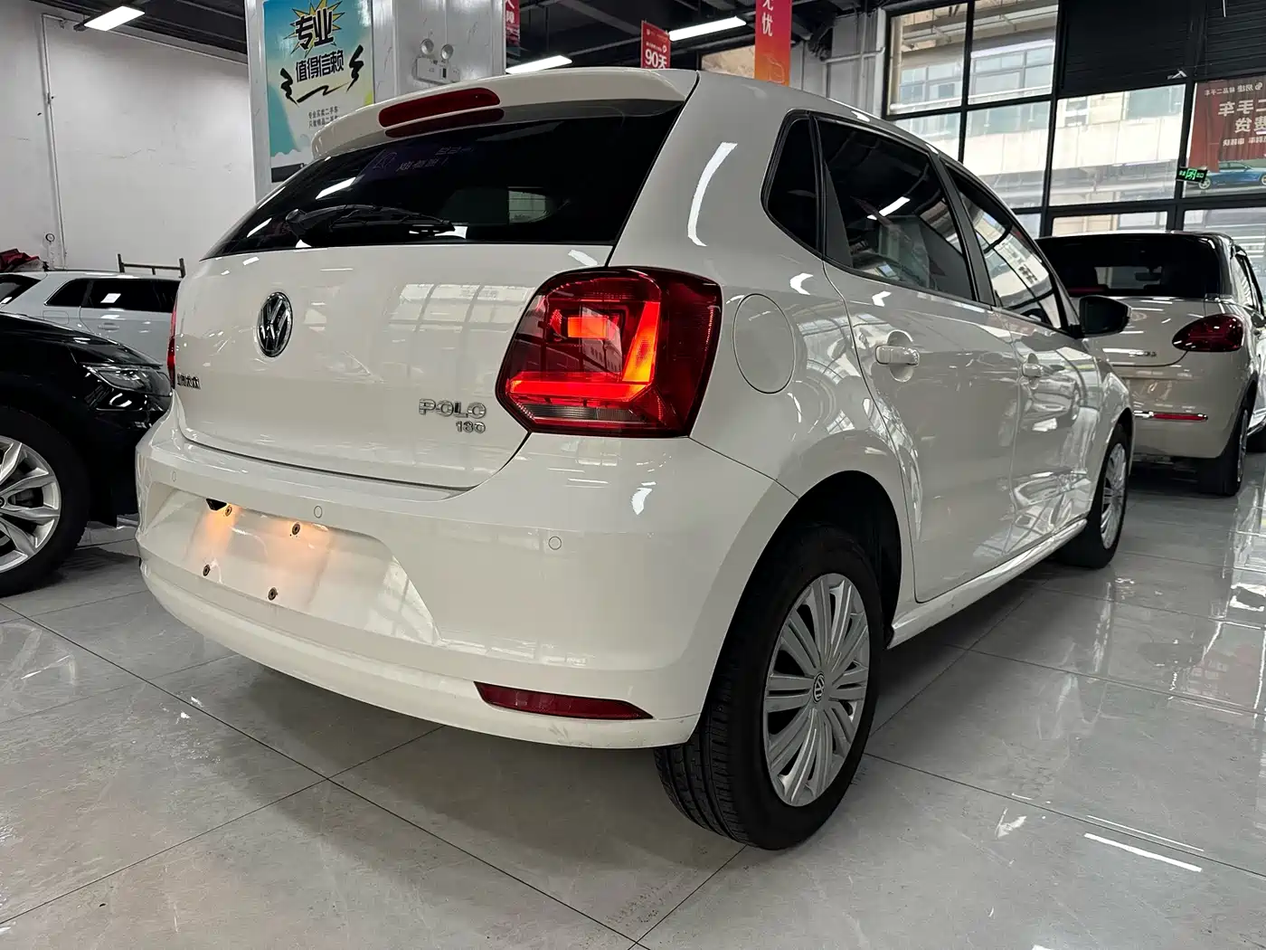 Volkswagen Polo 2018 1.5L Auto Comfort фото 8