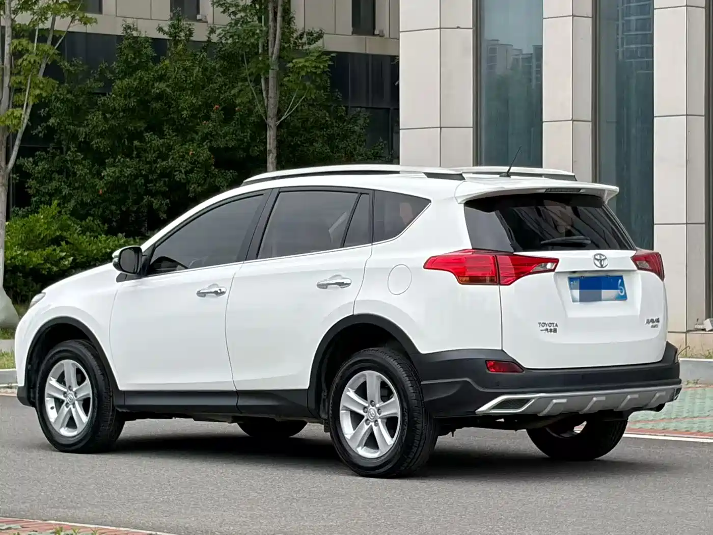 Toyota RAV4 Rongfang 2013 2.0L CVT 4WD Pioneer фото 6