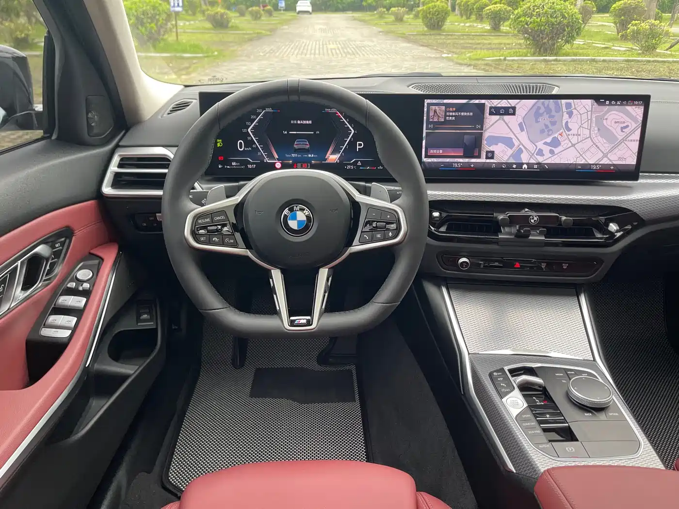 BMW 3 Series 2025 330Li M Sport Night Edition фото 14
