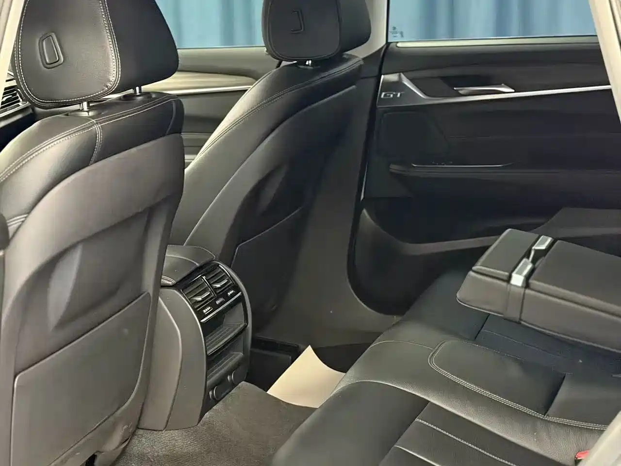 BMW 6 Series GT 2018 630i M Sport Package фото 10