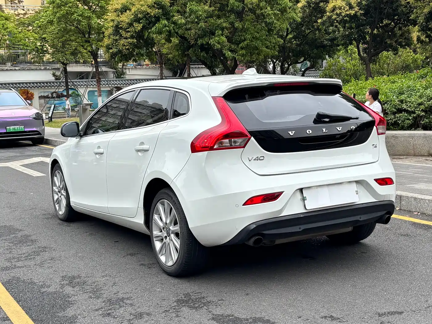 Фото 18 - Volvo V40