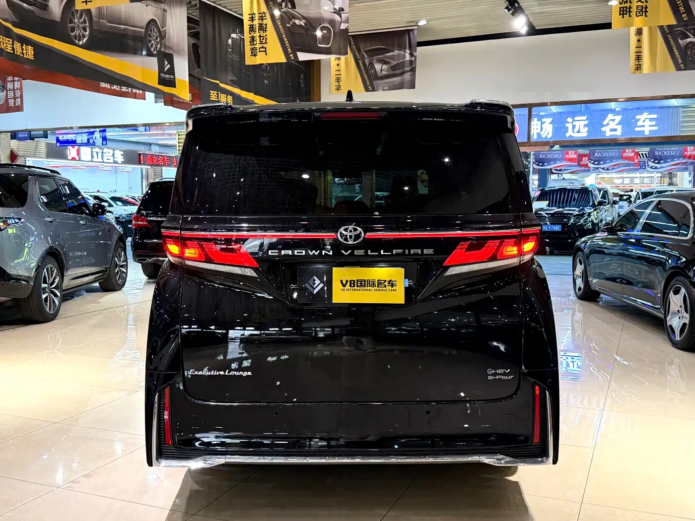 Toyota Vellfire 2025 Crown Hybrid 2.5L Ink Gold Edition фото 5