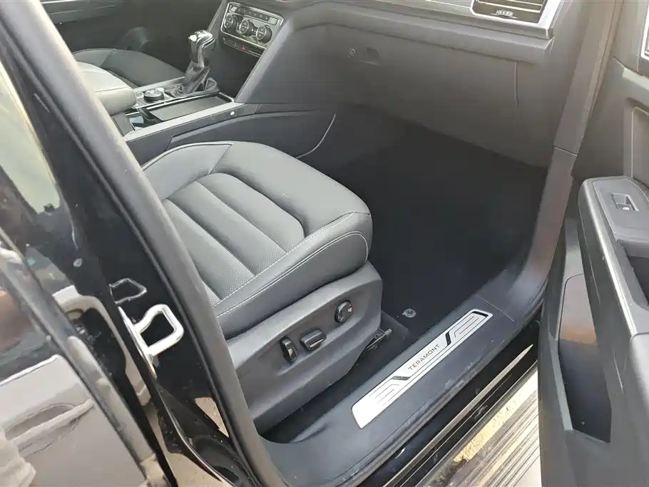 Volkswagen Teramont 2019 380TSI 4WD Luxury Edition China VI фото 8