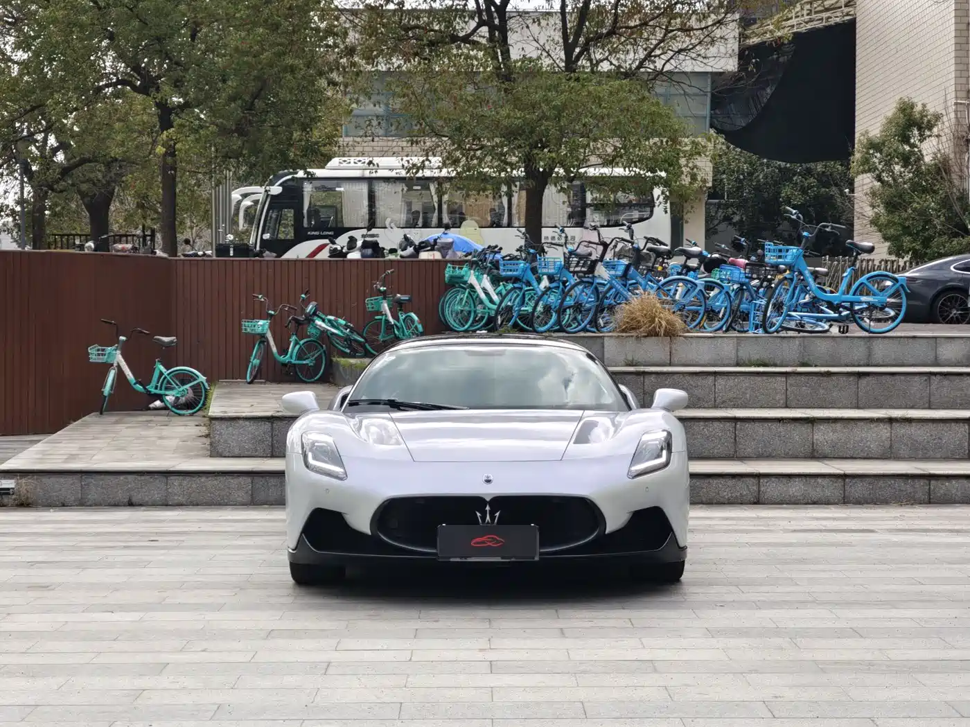 MASERATI MC20