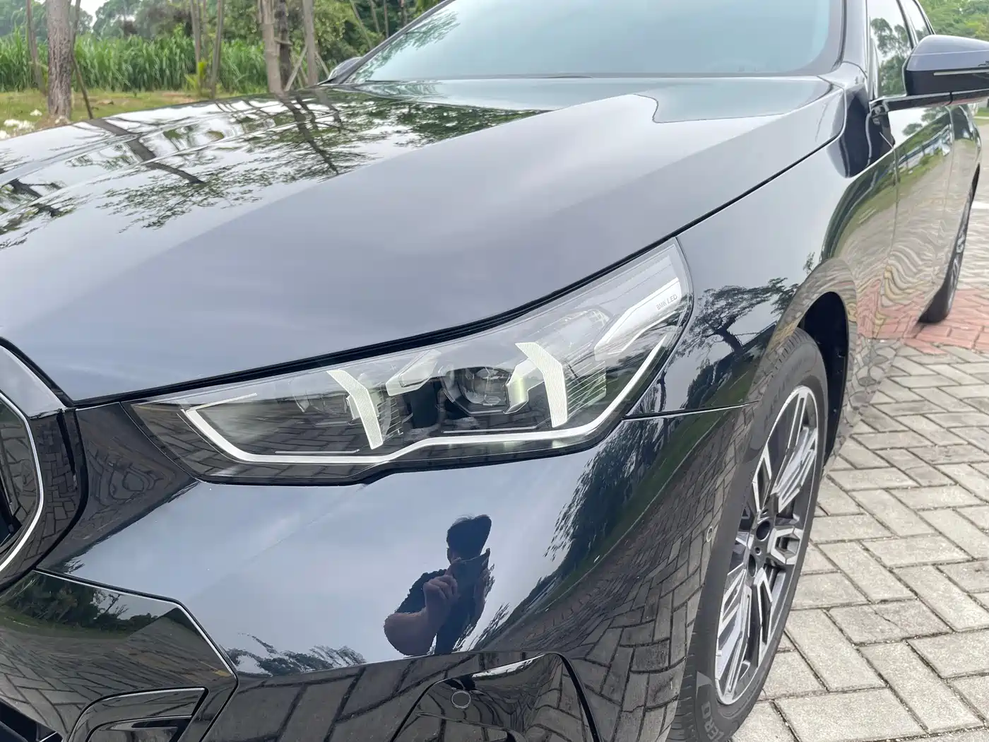 BMW 5 Series 2026 530Li Leading M Sport Package фото 19